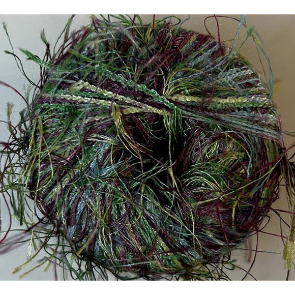 NEW Flutter 2-Metallic Multicolor Eyelash Yarn 100% Polyester Lot 56 Shade 460 - Picture 4 of 4